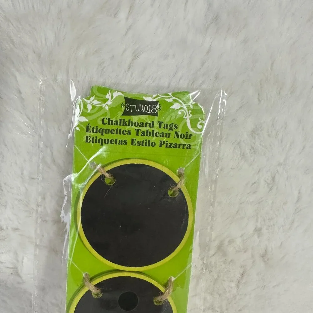 Studio 18 Chalkboard Tags 3 Pc/Pz Round Black & Lime Green With String